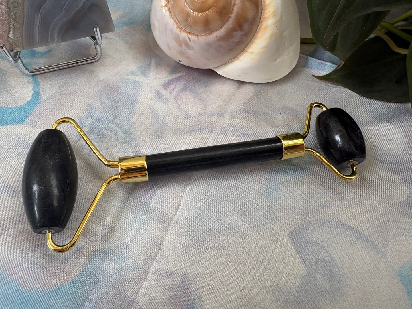 Black Obsidian Roller
