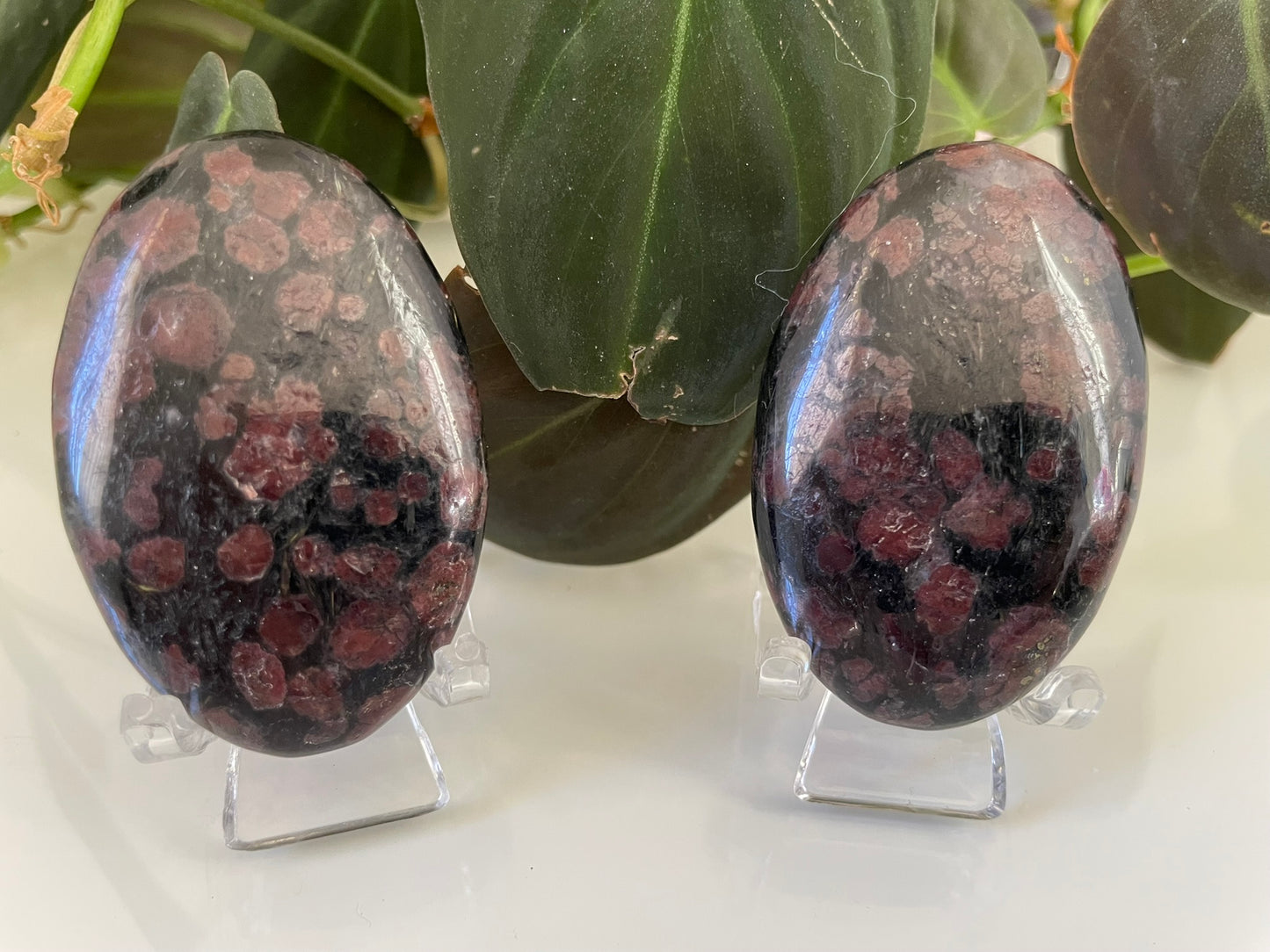 Garnet Palmstone