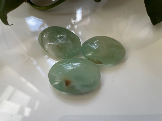 Green Fluorite Palmstone (Mini)