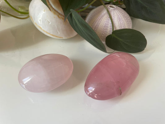 Rose Quartz Palmstone
